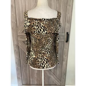 Clara S. Animal print top size extra small
